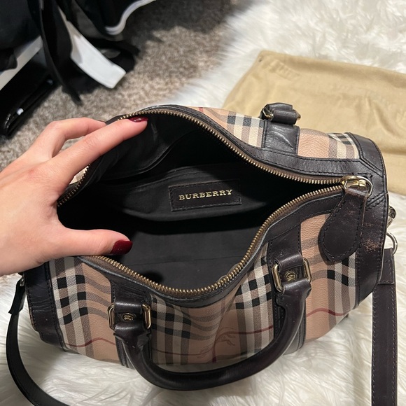 Burberry handbag - Picture 7 of 16